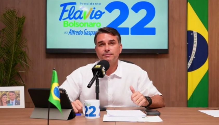 (Video) Flávio chama reajuste do Bolsa Família de 'merreca': '15%? Só isso? Não tem vergonha'