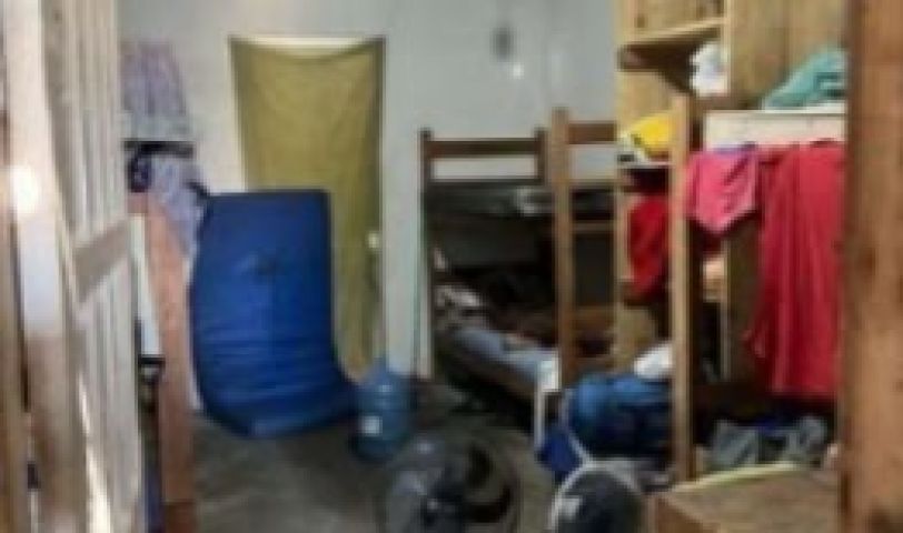 Donos de comunidade terapêutica clandestina são condenados após seis homens serem mantidos em cárcere em Laguna