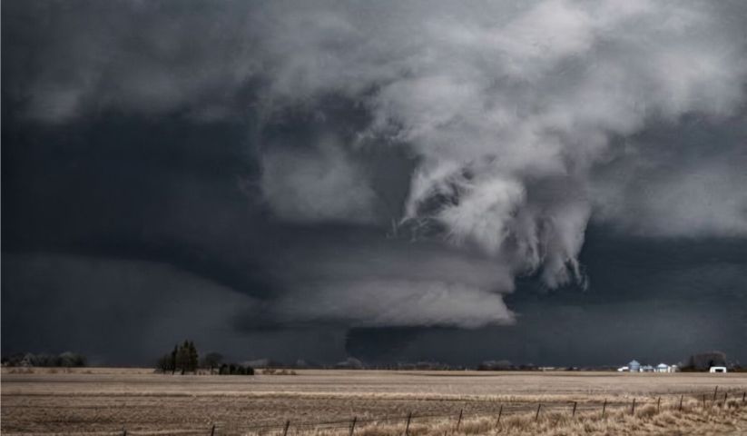 Primeiro ciclone da primavera deixa região Sul em alerta para possibilidade de tornados e chuvas de 200 mm