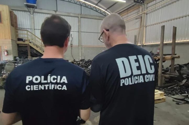 Operação apreende peças de 17 veículos e prende empresário em Tubarão