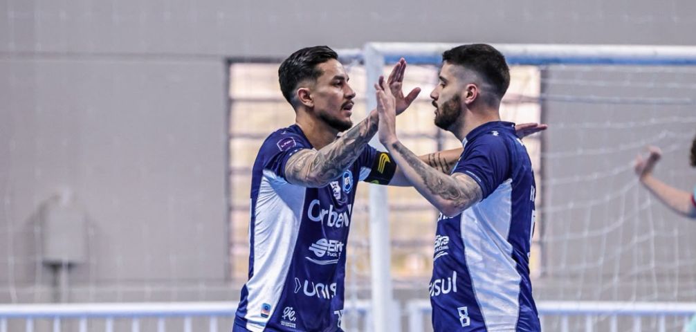 Tubarão Futsal vence Bom Retiro e avança direto à semifinal do Regional do JASC