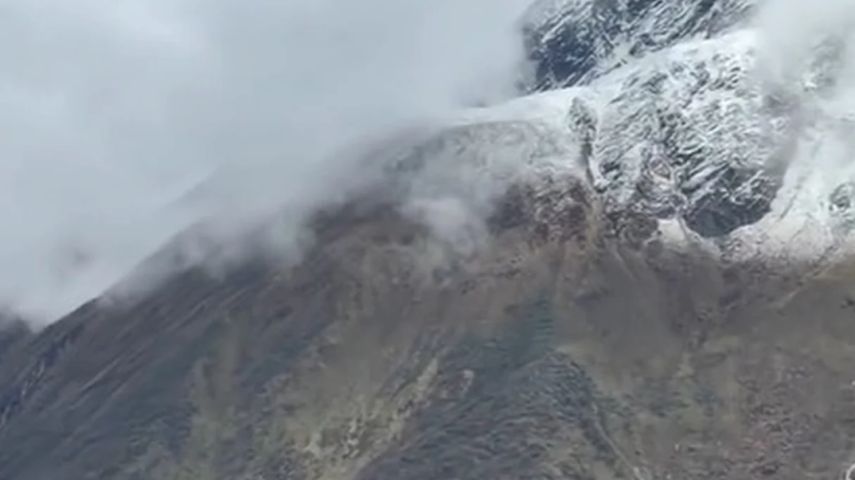 Vídeo mostra montanha do Nepal desabando após 3 dias de chuva intensa