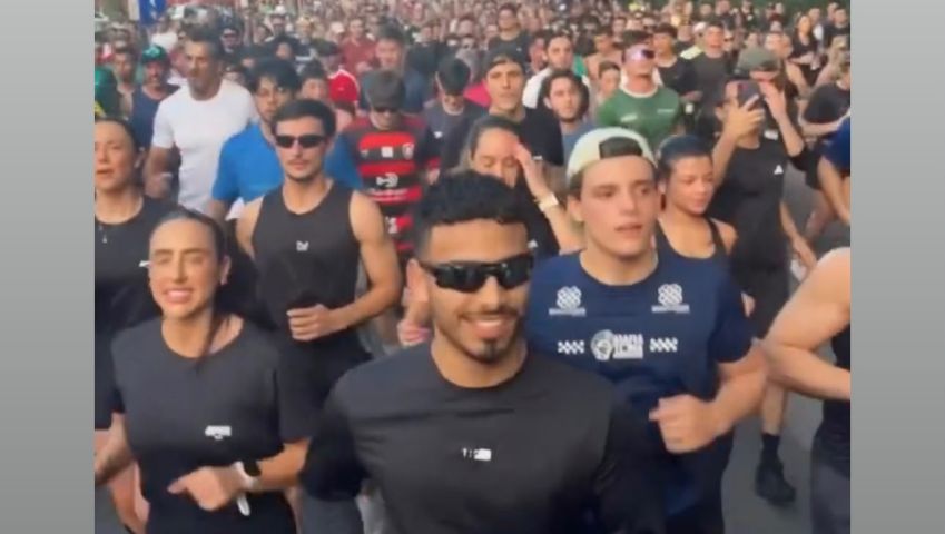 (Vídeo) Corrida reúne milhares de participantes e transforma ruas de Tubarão neste sábado, 3