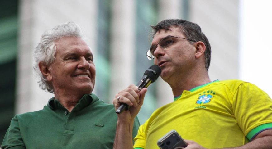 Caiado declara apoio a Flávio Bolsonaro no segundo turno durante evento em Goiás