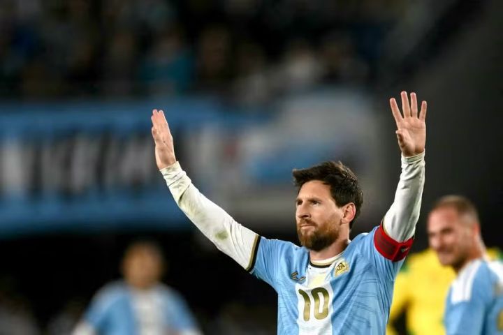 O fim de uma era: com gol e assistência, Messi se despede da Seleção Argentina