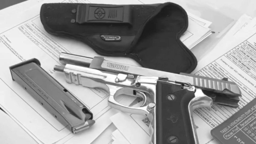 Adolescente de 13 anos atira na cabeça do amigo ao tentar assustá-lo com a pistola do pai em Chapecó