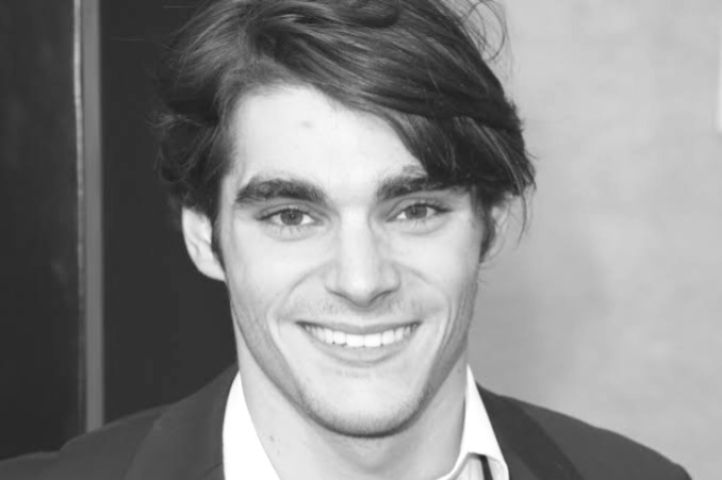 Morre RJ Mitte, o Walter White Jr. de Breaking Bad, aos 34 anos