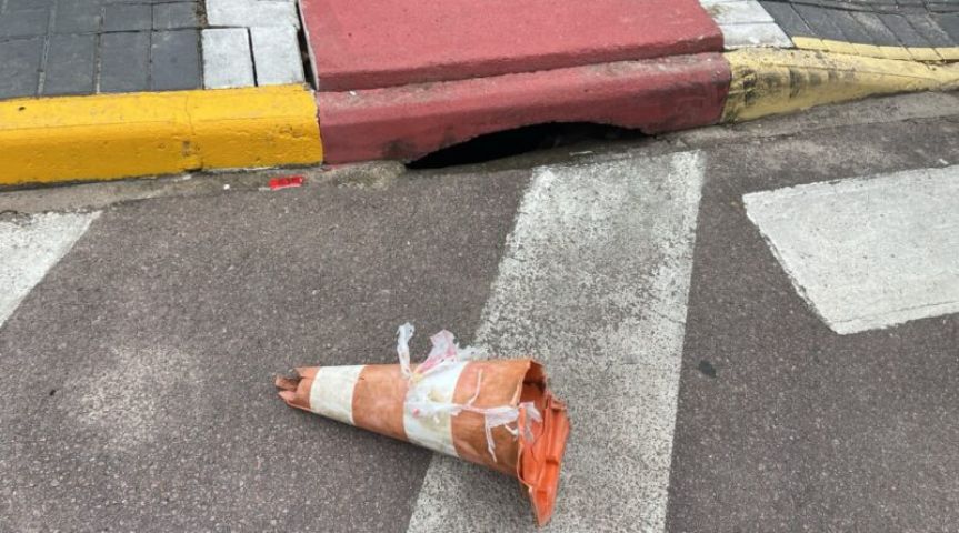 Cone é encontrado dentro de boca de lobo durante limpeza em Tubarão