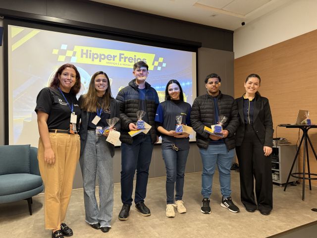 Jovens aprendizes da Hipper Freios avançam em premiação estadual com projeto de irrigação automatizada