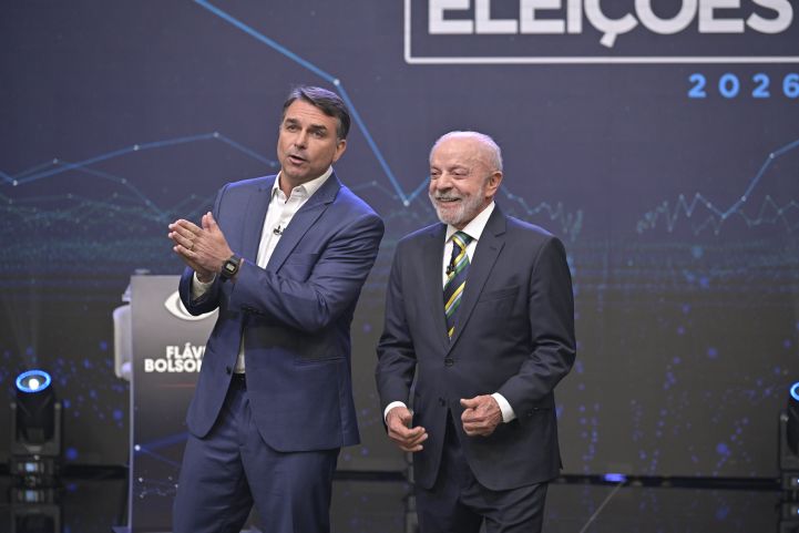 Pesquisas após debate da Band mostram Flávio Bolsonaro à frente de Lula no segundo turno