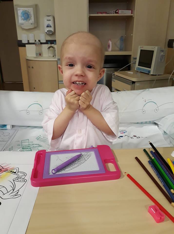 Pós-transplante: Médicos decidem tirar sonda e Heloísa se alimenta naturalmente