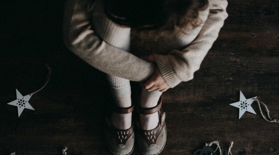 No país: Avó é presa acusada de estuprar netos e gravar conteúdo pornográfico