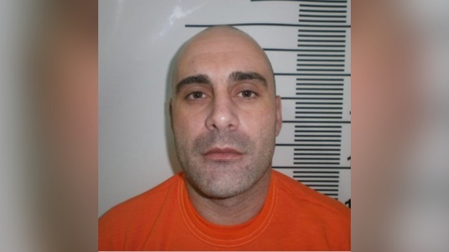 Em SC: Cumprindo pena por assassinato de policial, detento foge da cadeia