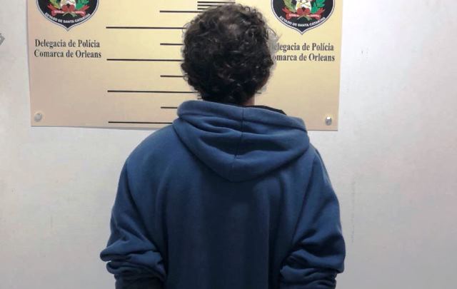 Jovem que soma 86 Boletins de Ocorrência é preso por furto em Orleans