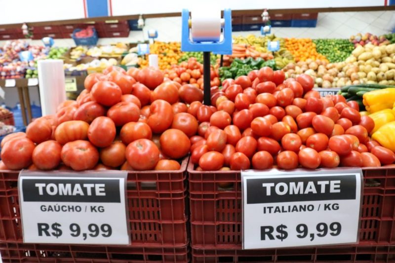 Preço do tomate teve aumento de mais de 100% em duas semanas