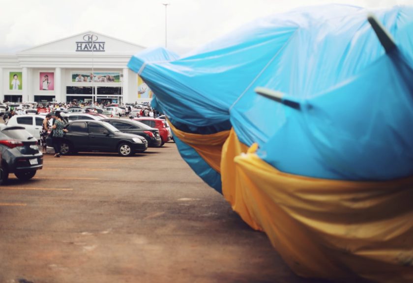 Após impasse, Havan é inaugurada em Brasília sem estátua da liberdade