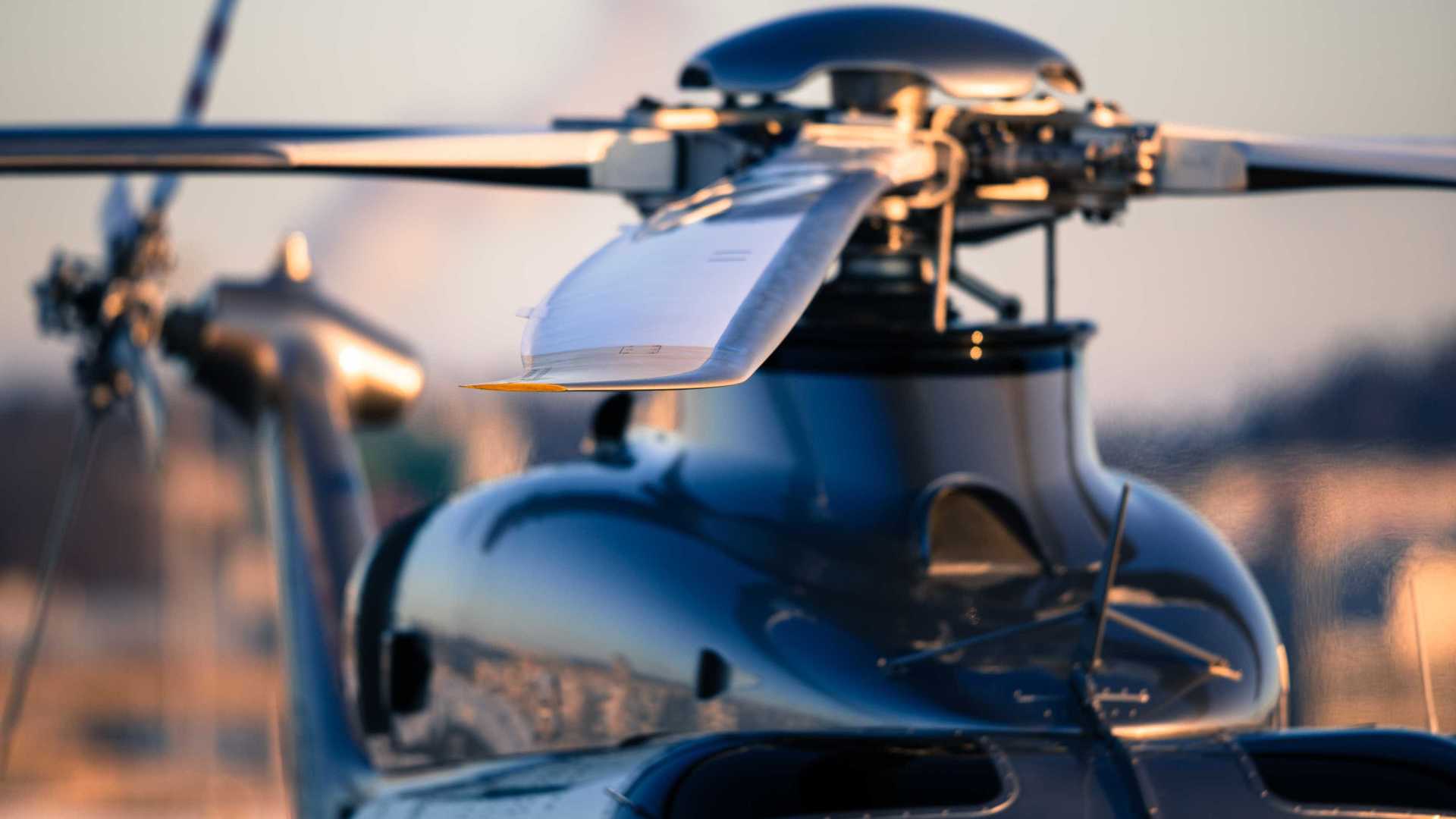 No país: Duas pessoas morrem em queda de helicóptero