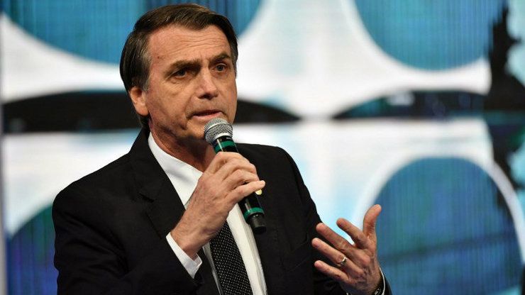 Bolsonaro defende aprovação da idade mínima para aposentadoria