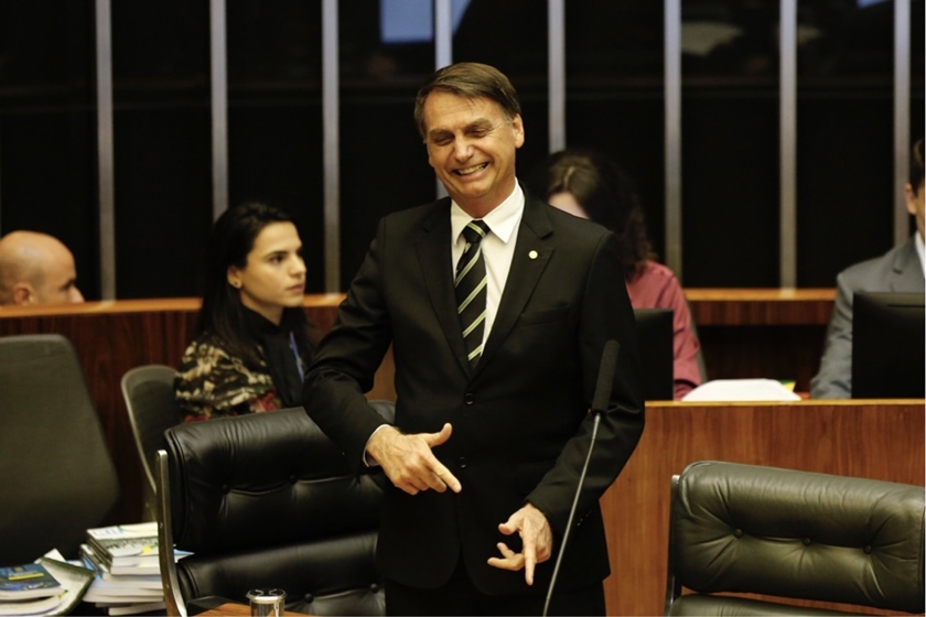 Bolsonaro participa de homenagem à Constituição: “Muito feliz”